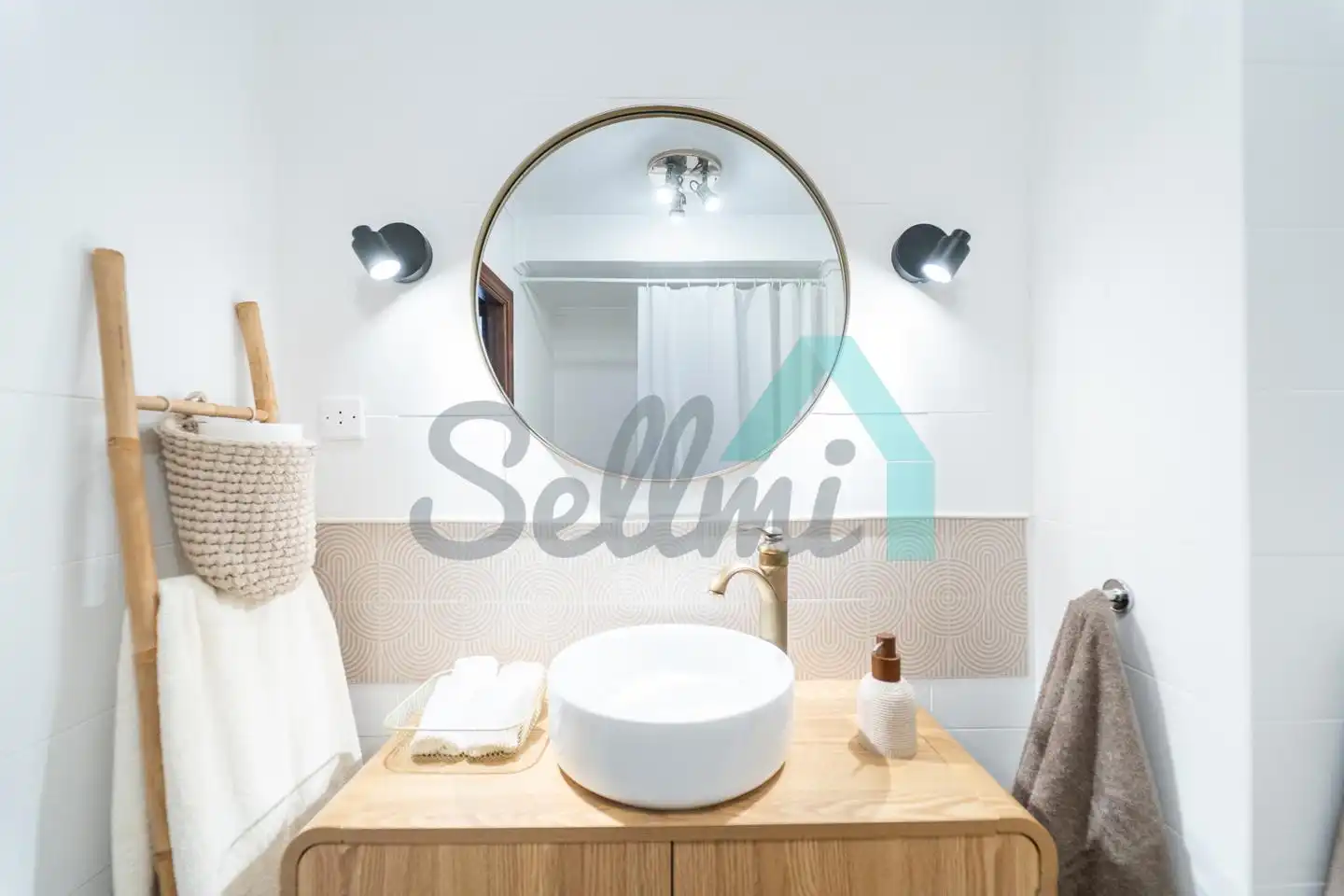 Badezimmer von Wohnung zur Miete in Oviedo  mit Heizung, Parkett und Möbliert