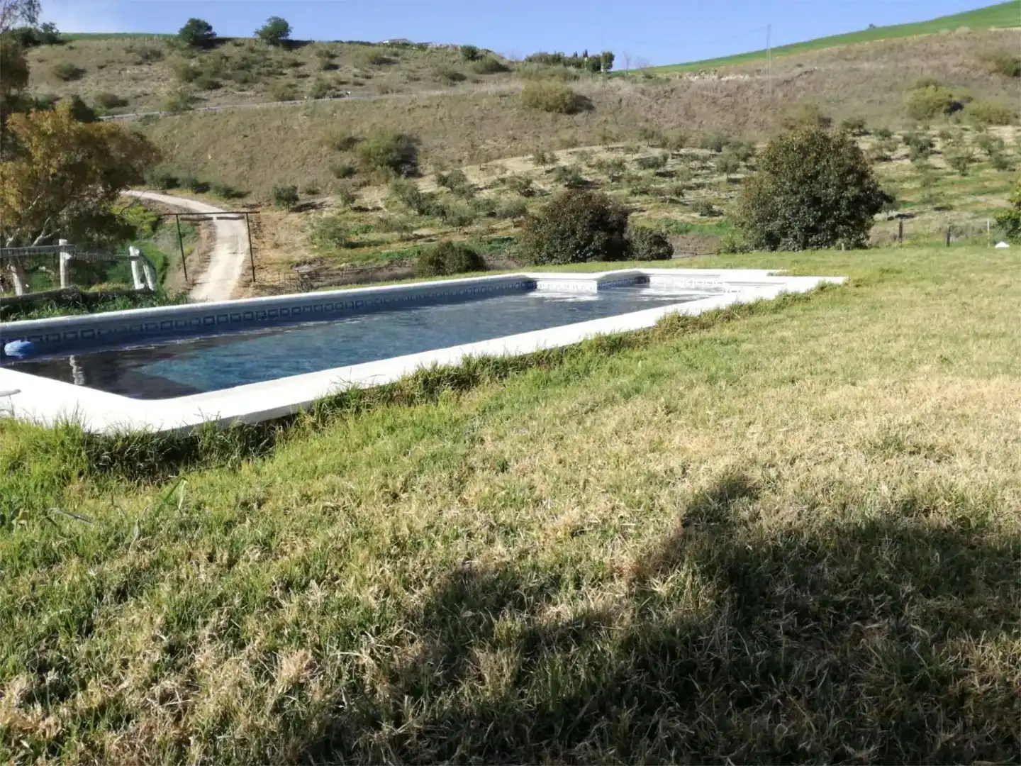 Schwimmbecken von Country house zum Verkauf in Ronda mit Schwimmbad und Balkon