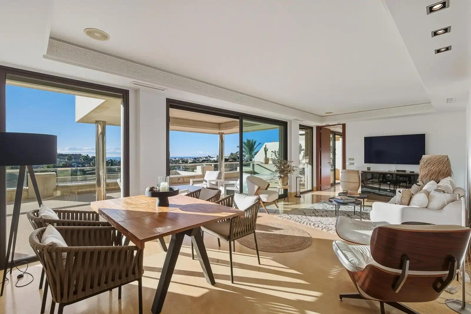 Sala d'estar de Apartament en venda en Marbella amb Terrassa, Traster i Moblat