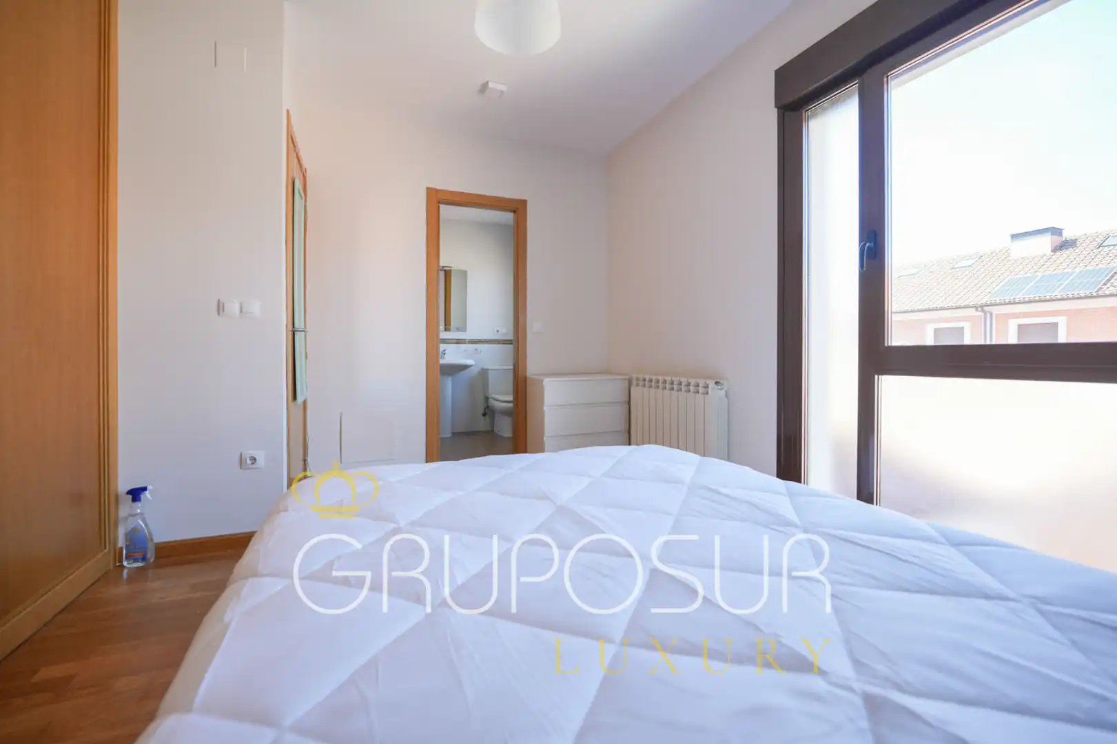 Schlafzimmer von Einfamilien-Reihenhaus zum Verkauf in Aldeamayor de San Martín mit Heizung, Privatgarten und Parkett