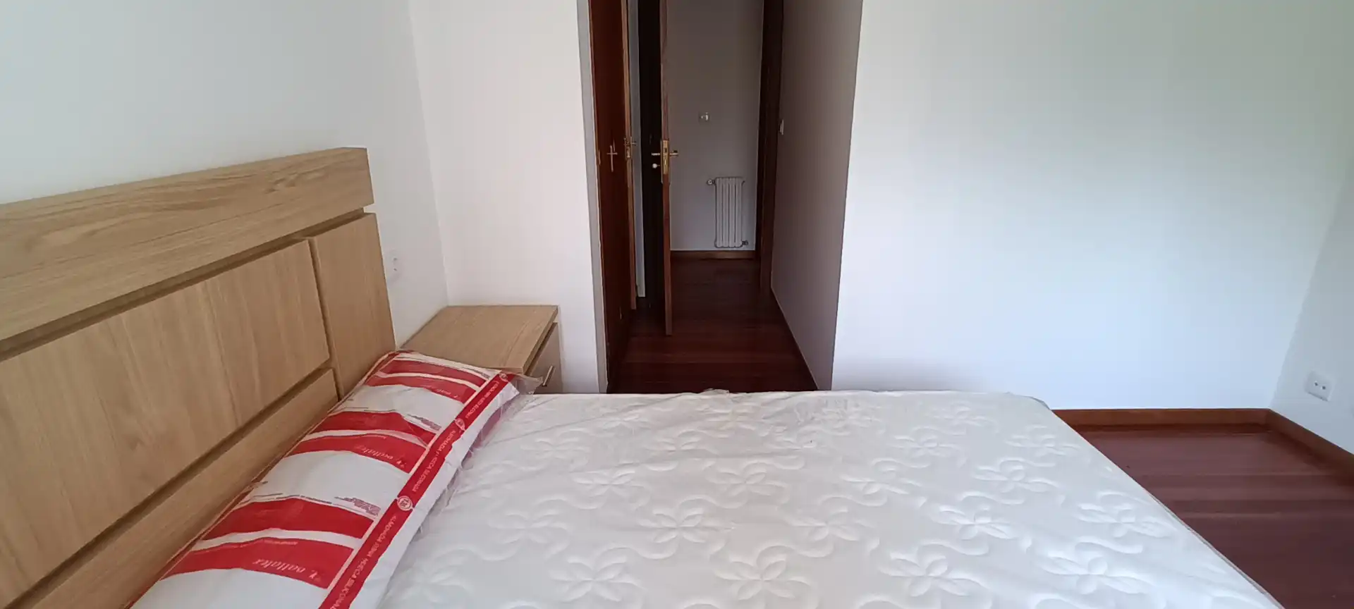 Schlafzimmer von Wohnung zum Verkauf in Pontevedra Capital  mit Heizung und Abstellraum
