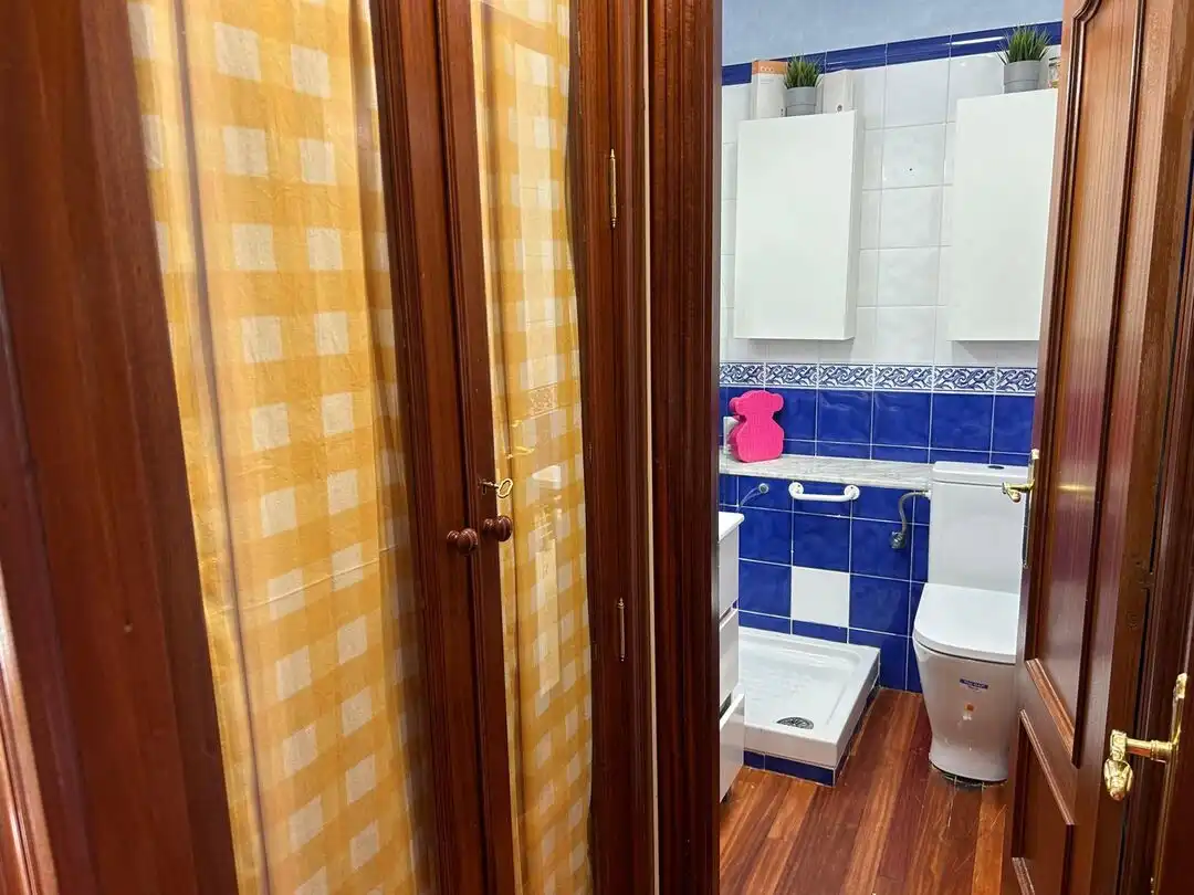 Bany de Pis en venda en Vitoria - Gasteiz amb Calefacció i Moblat