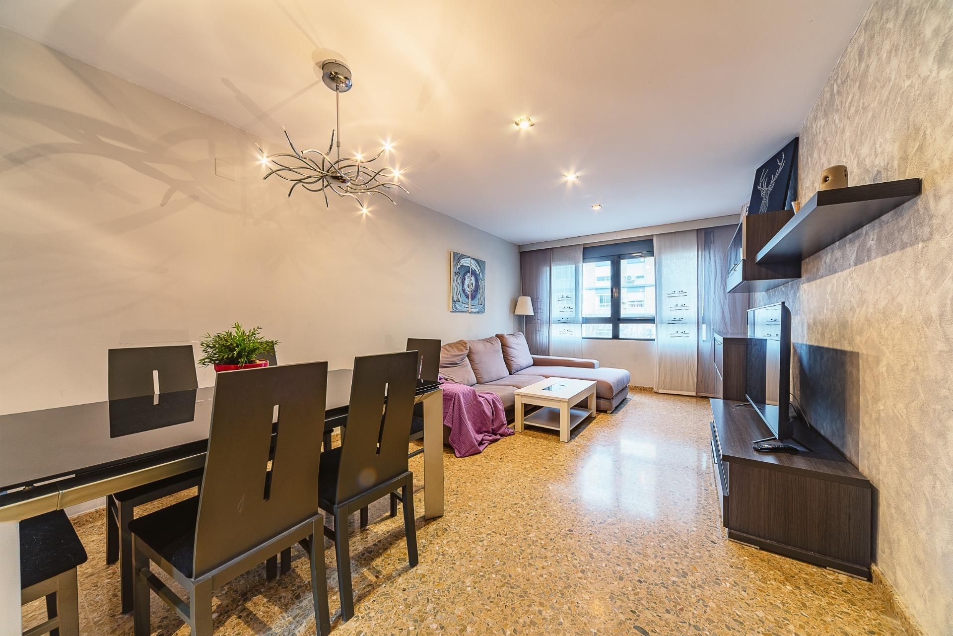 Living room of Flat for sale in Oliva  with Air Conditioner, Heating and Storage room