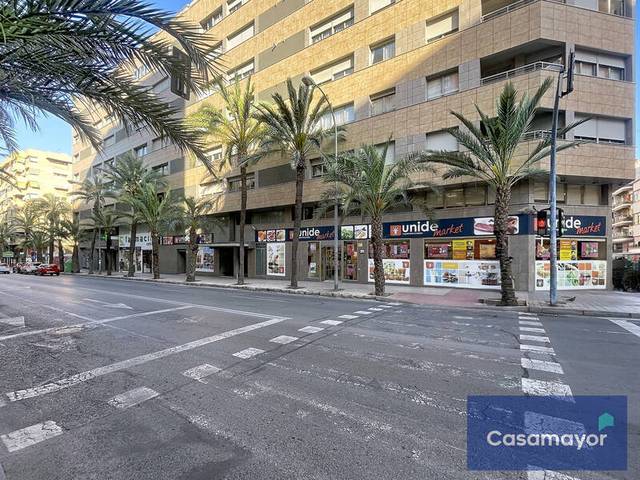 Piso en Venta en Calle Catedratico Ferre Vidiella, 10 en Ensanche - Diputación