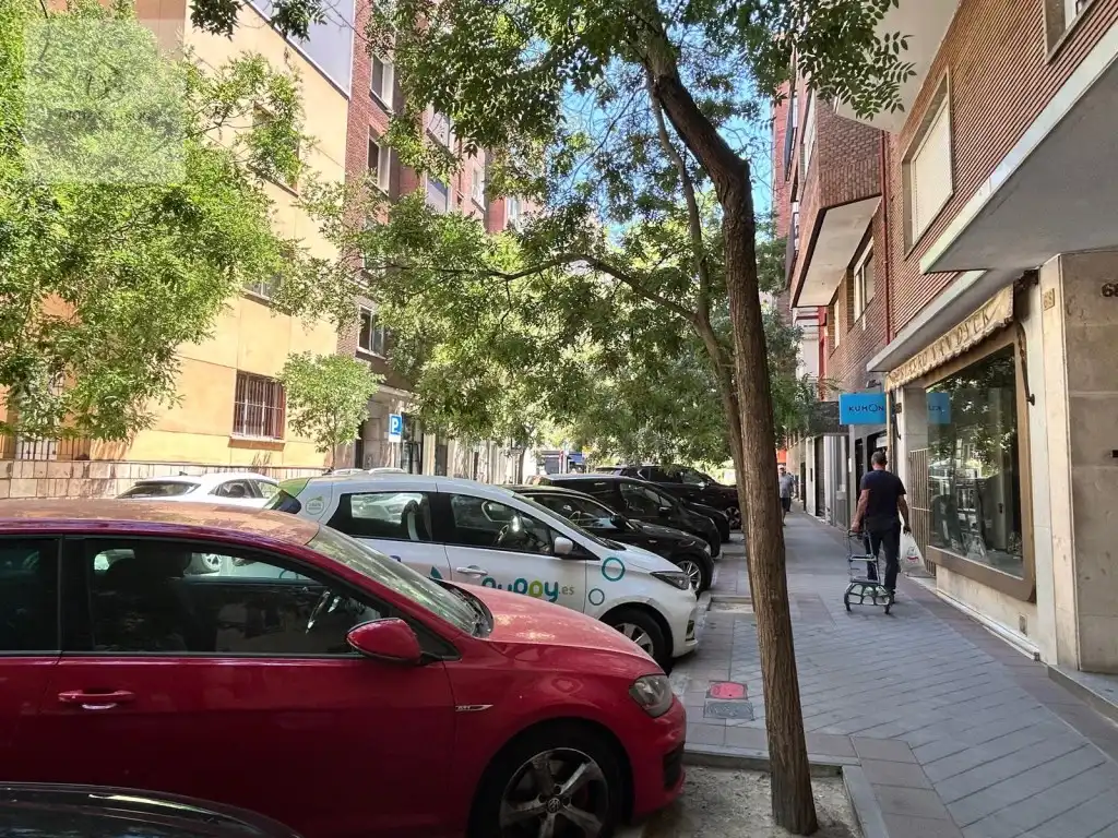 Parking de Piso en venta en Madrid con Terraza