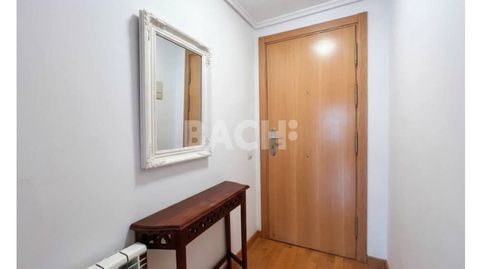 Foto 4 de Piso en venta en Calle Menéndez Pelayo, Estadi - Santa Anna, Vic