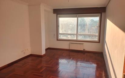 Bedroom of Flat to rent in Vigo 