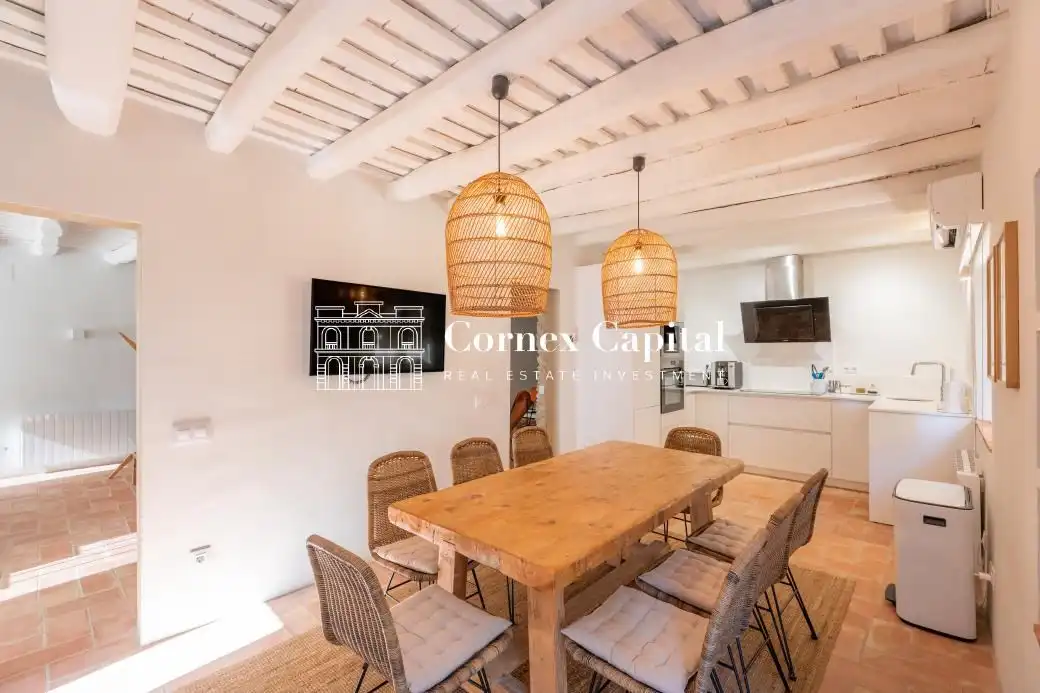 Comedor de Casa o chalet en venta en La Bisbal d'Empordà con Aire acondicionado, Calefacción y Jardín privado