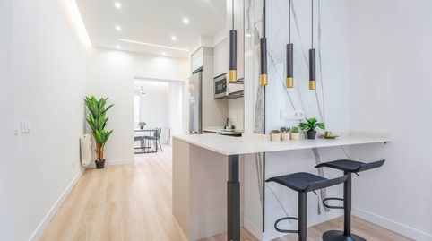 Foto 4 de Apartament en venda a Paseo de la Reina Cristina, Jerónimos, Madrid Capital