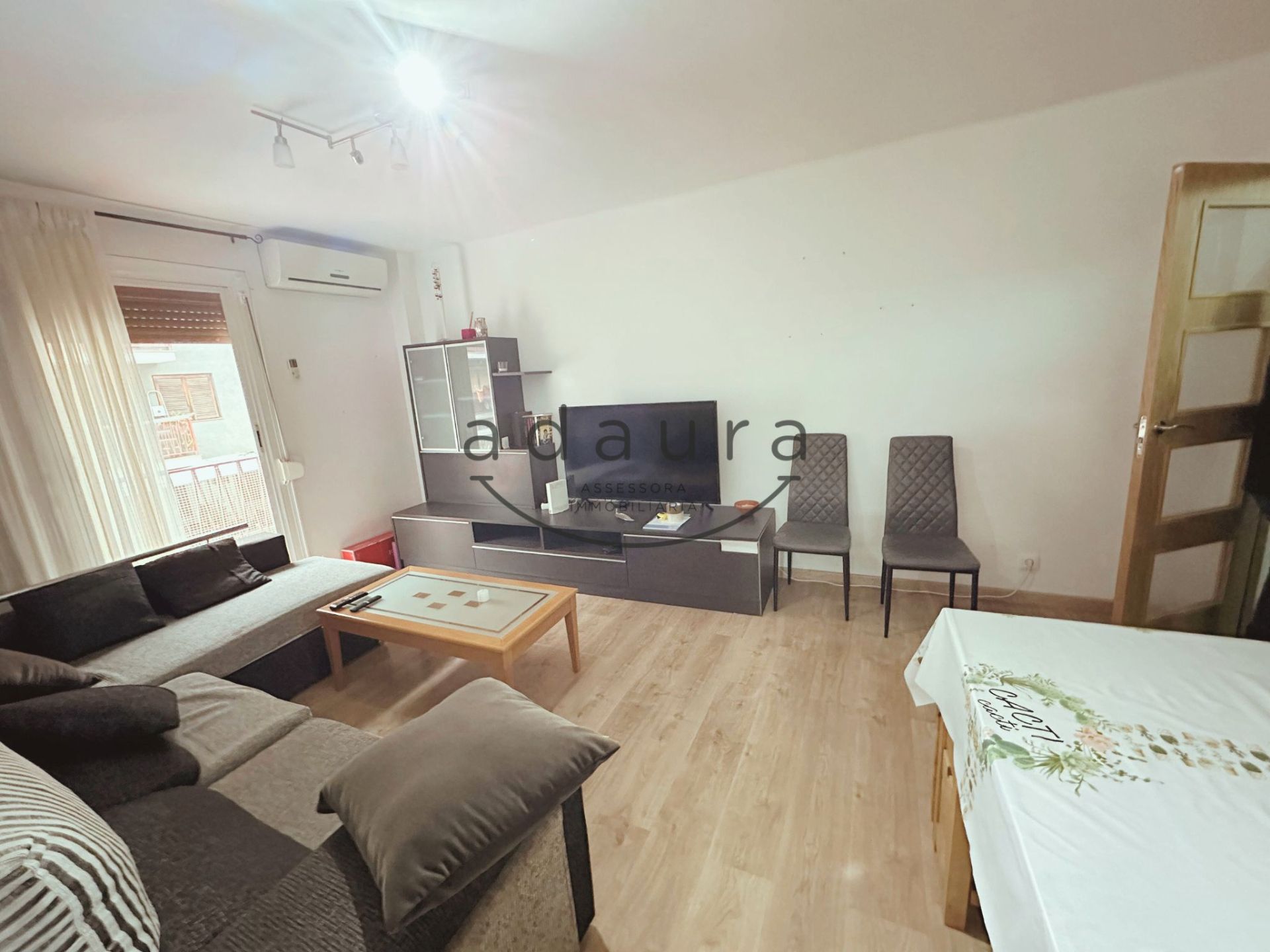 Living room of Flat for sale in Mataró  with Air Conditioner, Oven and Balcony