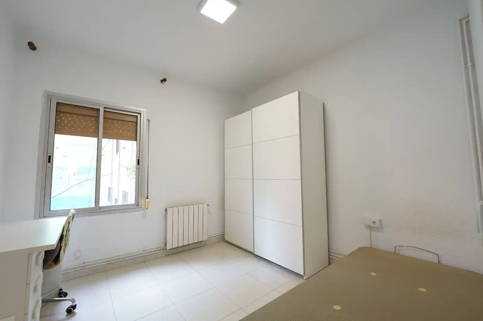 Habitación de Piso en venta en Barcelona con Calefacción, Amueblado y Horno