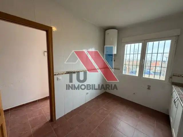 Cuina de Casa o xalet en venda en Otero amb Calefacció, Jardí privat i Balcó