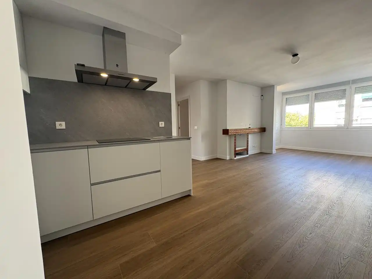 Schlafzimmer von Wohnung zur Miete in Madrid mit Klimaanlage und Heizung