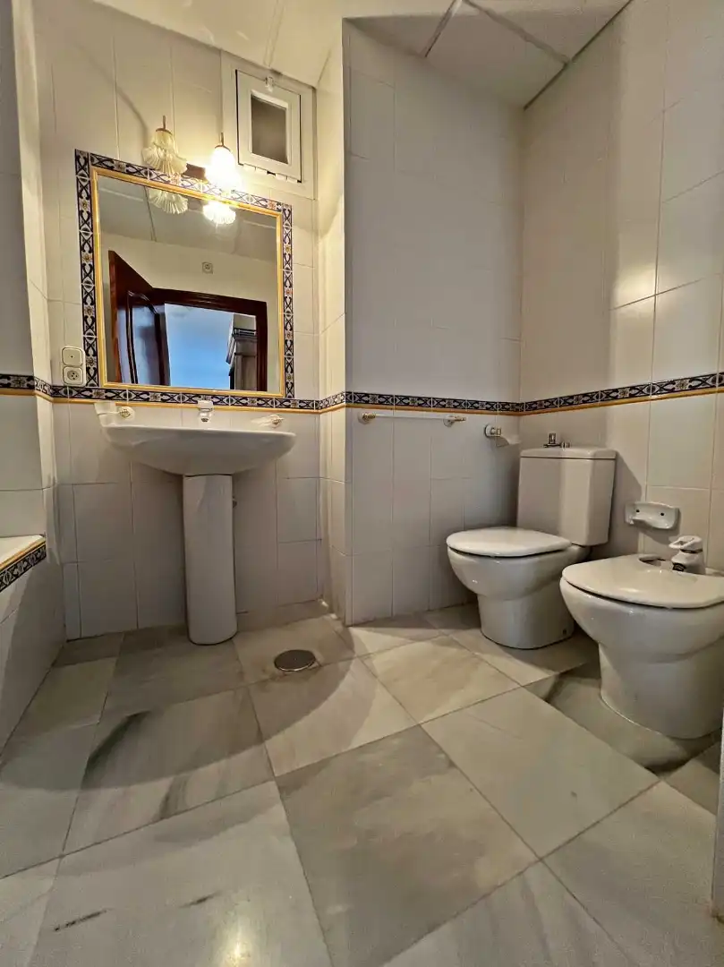 Badezimmer von Haus oder Chalet zum Verkauf in Estepa mit Abstellraum
