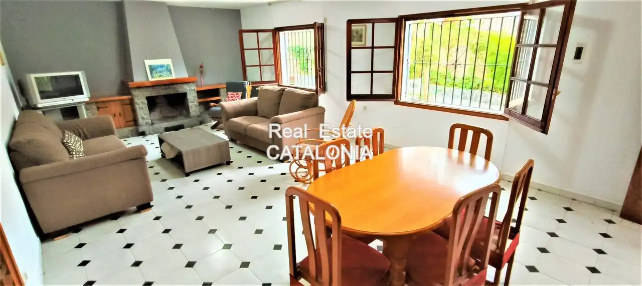 Vista exterior de Casa o xalet en venda en Maçanet de la Selva amb Calefacció, Jardí privat i Terrassa