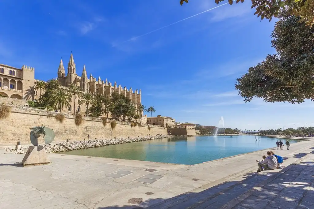Vista exterior de Apartament en venda en  Palma de Mallorca amb Aire condicionat, Calefacció i Jardí privat