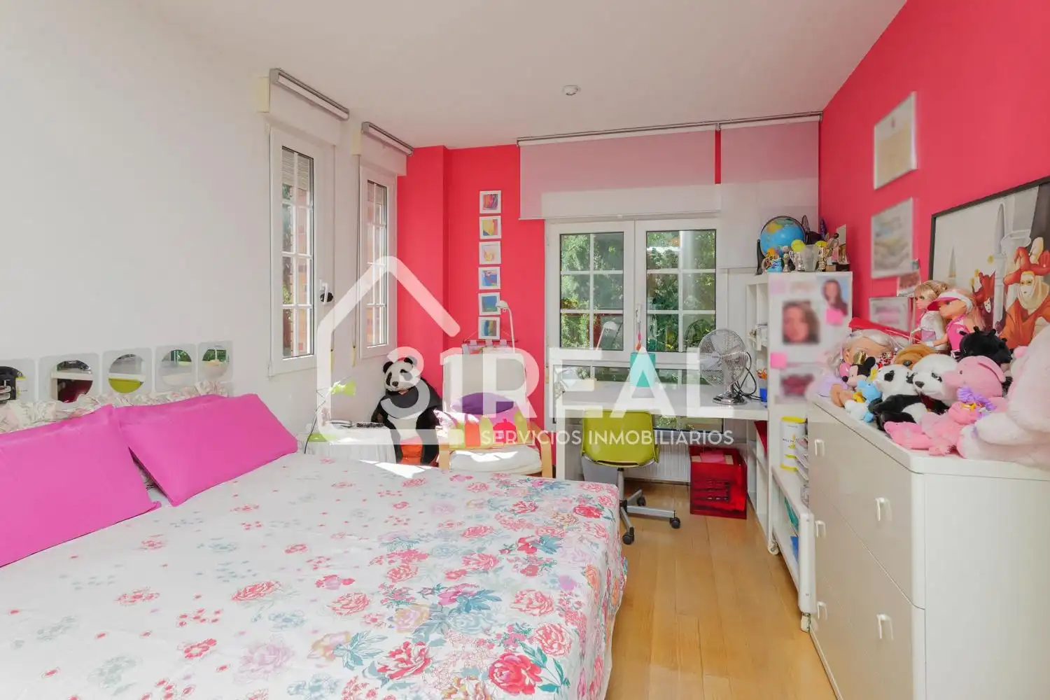 Habitación de Casa o chalet en venta en Madrid con Aire acondicionado, Calefacción y Jardín privado