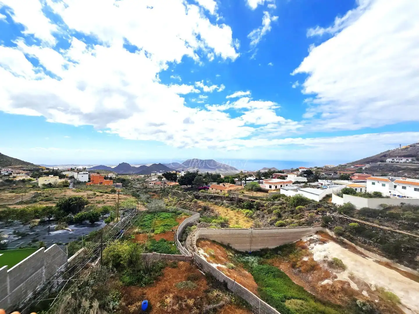 Vista exterior de Casa o xalet en venda en Arona amb Terrassa