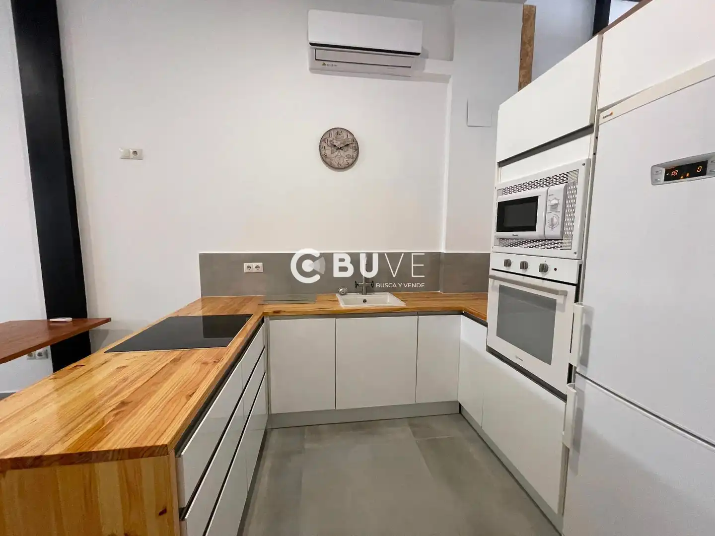 Kitchen of Houses for sale in Sevilla  with Air Conditioner, Terrace and Swimming Pool
