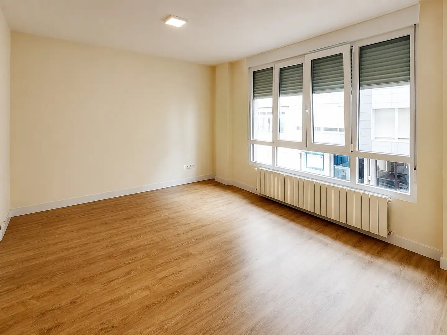 Habitación de Piso de alquiler en Santander con Calefacción, Terraza y Horno