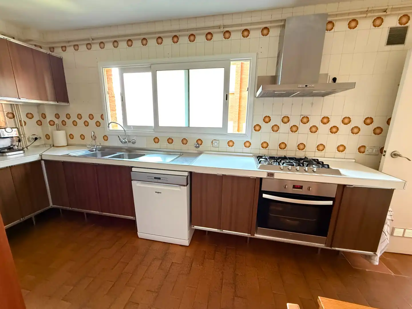 Cuina de Pis en venda en Barcelona amb Calefacció, Parquet i Terrassa