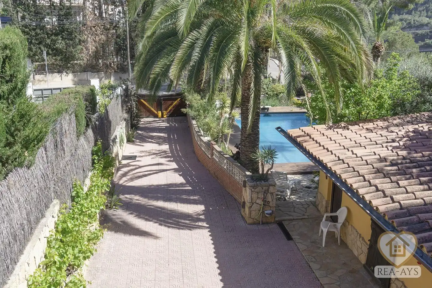 Piscina de Casa o chalet en venta en Vallirana con Jardín privado, Terraza y Trastero