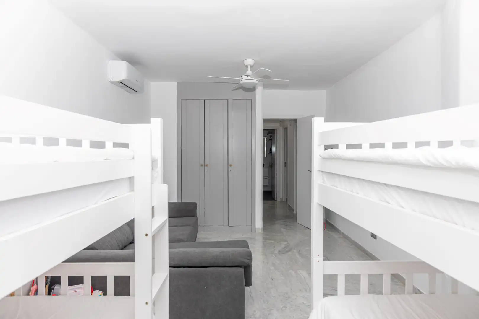 Bedroom of Detached homes for rent in Estepona  with Air Conditioner, Private garden and Terrace