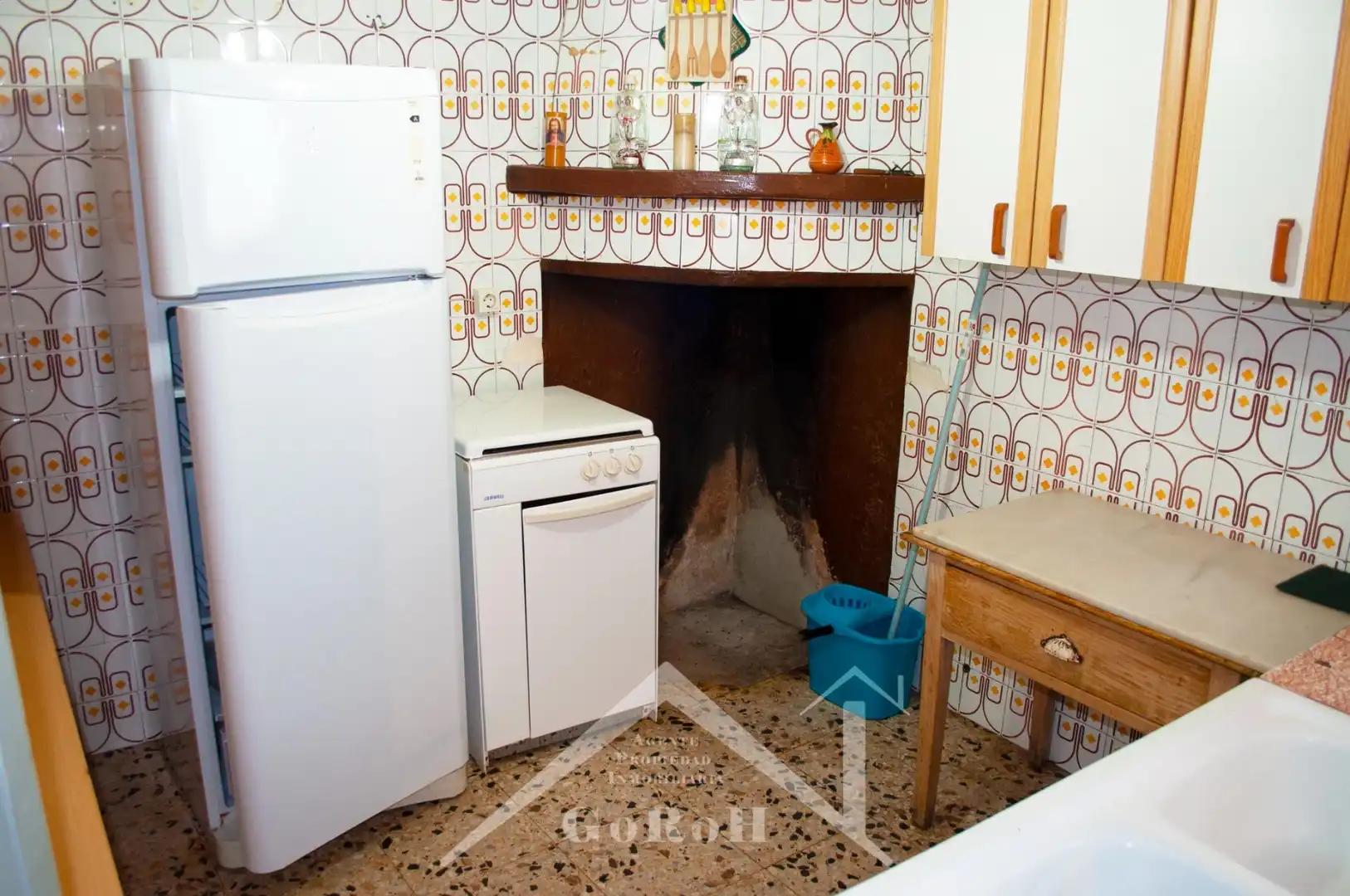 Cuina de Casa adosada en venda en Almadén de la Plata amb Traster i Moblat