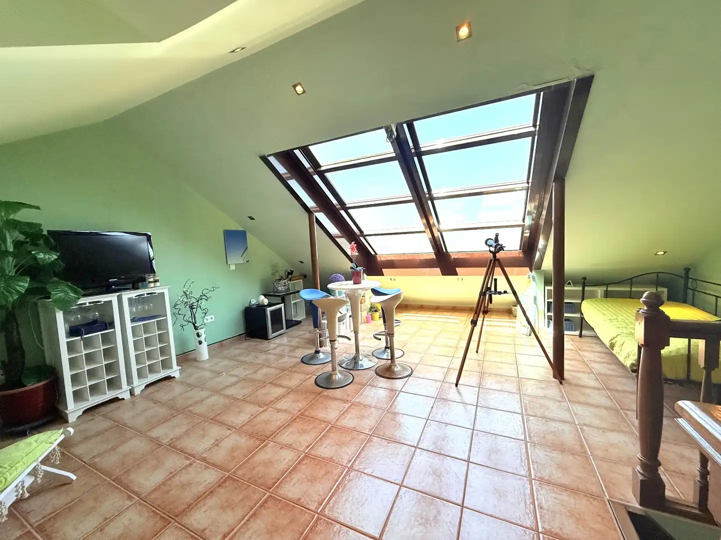 Sala de estar de Casa adosada en venta en Alfoz de Lloredo con Calefacción, Jardín privado y Terraza