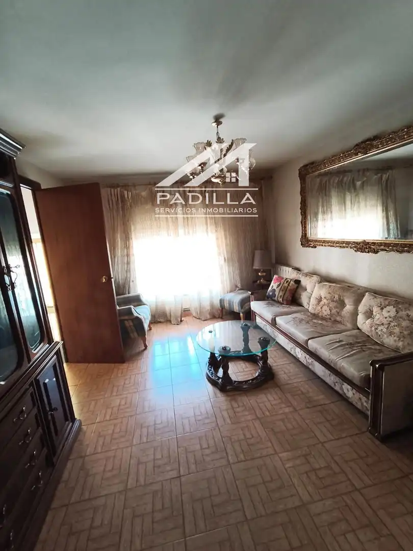 Sala de estar de Casa o chalet en venta en Santa Cruz del Retamar con Calefacción, Trastero y Piscina