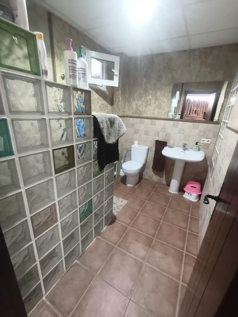 Baño de Casa o chalet en venta en Córdoba con Aire acondicionado, Calefacción y Jardín privado