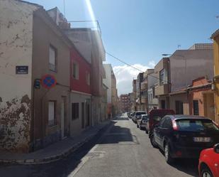 Vista exterior de Casa adosada en venda en Villena