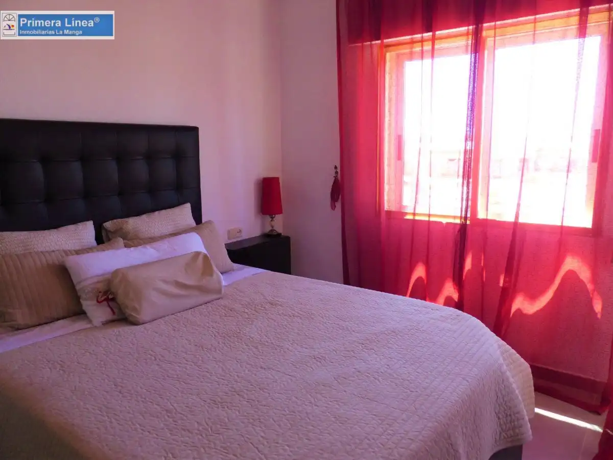 Habitación de Casa adosada en venta en Cartagena con Jardín privado, Trastero y Amueblado