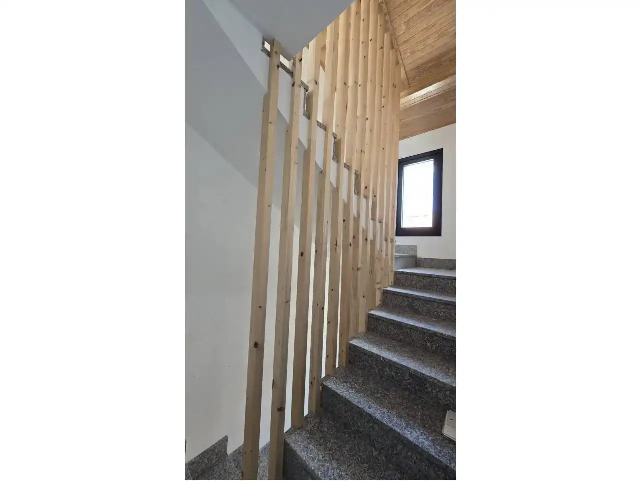 Casa adosada en venta en Vilagarcía de Arousa con Calefacción, Terraza y Amueblado