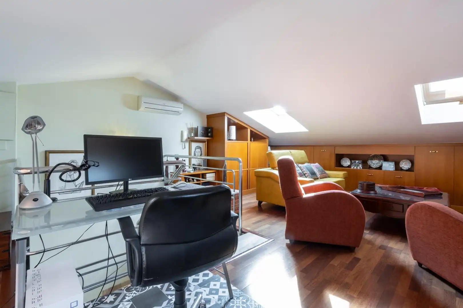 Sala d'estar de Casa o xalet en venda en Sant Quirze del Vallès amb Aire condicionat, Calefacció i Jardí privat