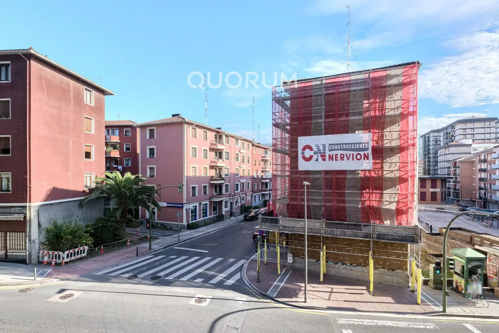 Außenansicht von Wohnung zum Verkauf in Basauri  mit Heizung und Balkon
