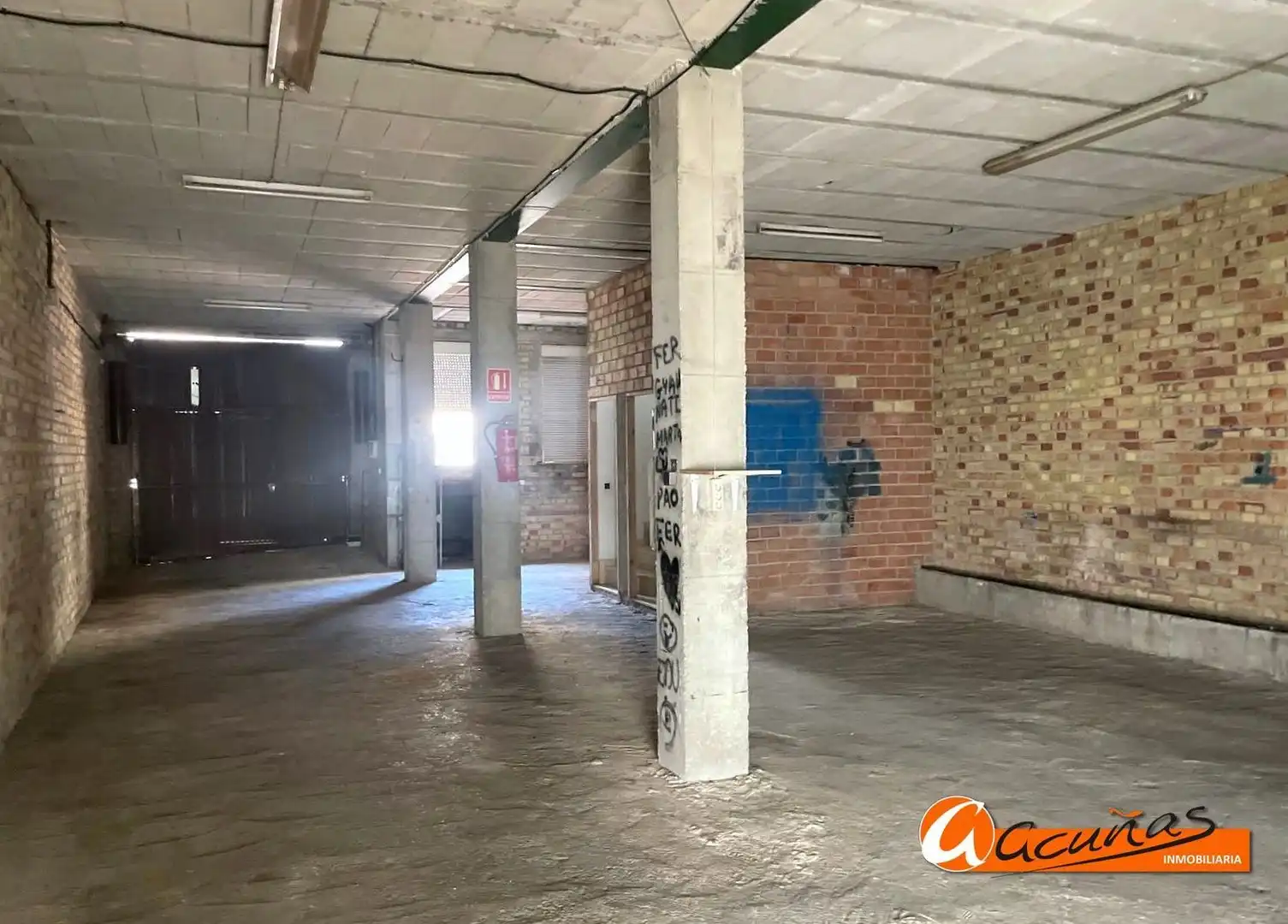 Casa adosada en venta en Gilena con Terraza y Trastero