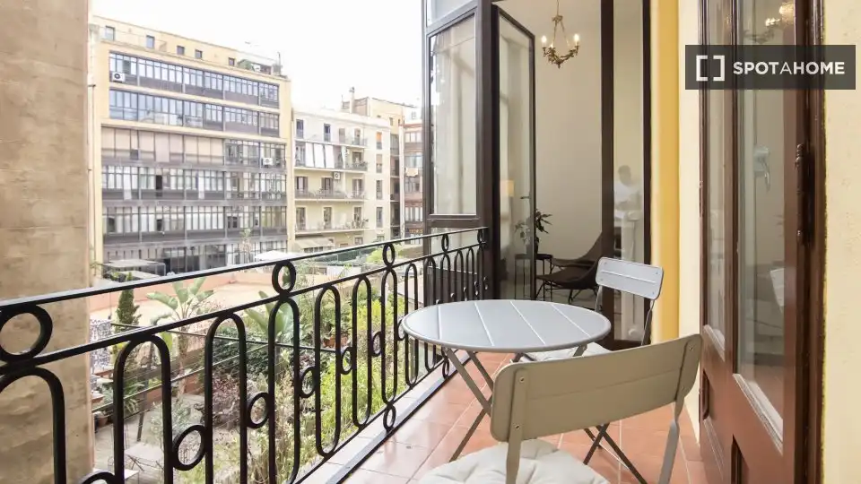 Appartamento con terrazza in affitto a Eixample, imagen 6
