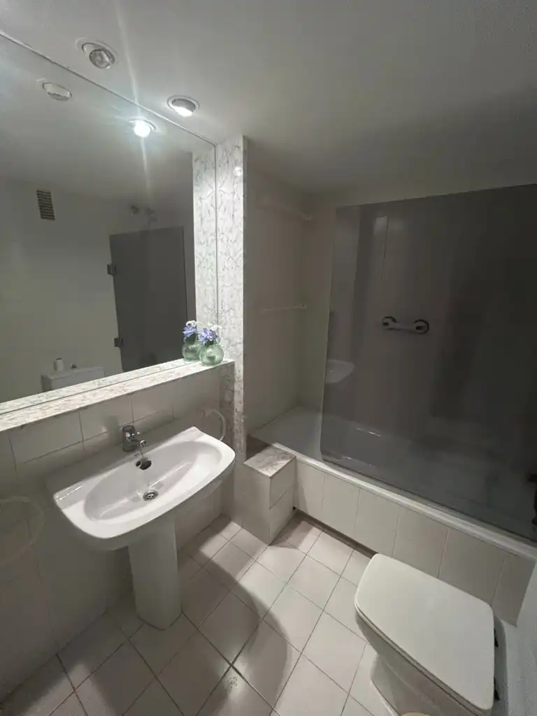 Baño de Piso de alquiler en Sant Vicenç de Montalt con Aire acondicionado, Calefacción y Terraza