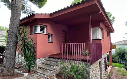 Vista exterior de Casa o xalet en venda en Calafell amb Jardí privat i Terrassa