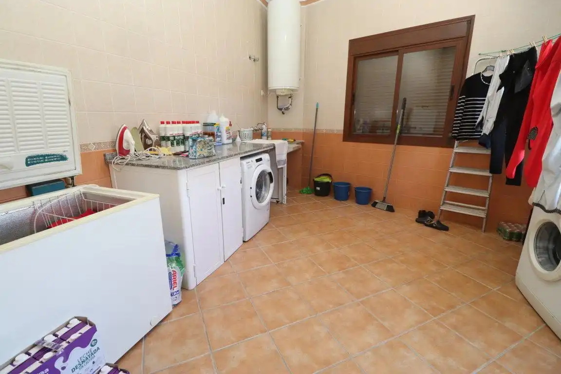 Cocina de Casa o chalet de alquiler en Guaro con Jardín privado, Terraza y Trastero