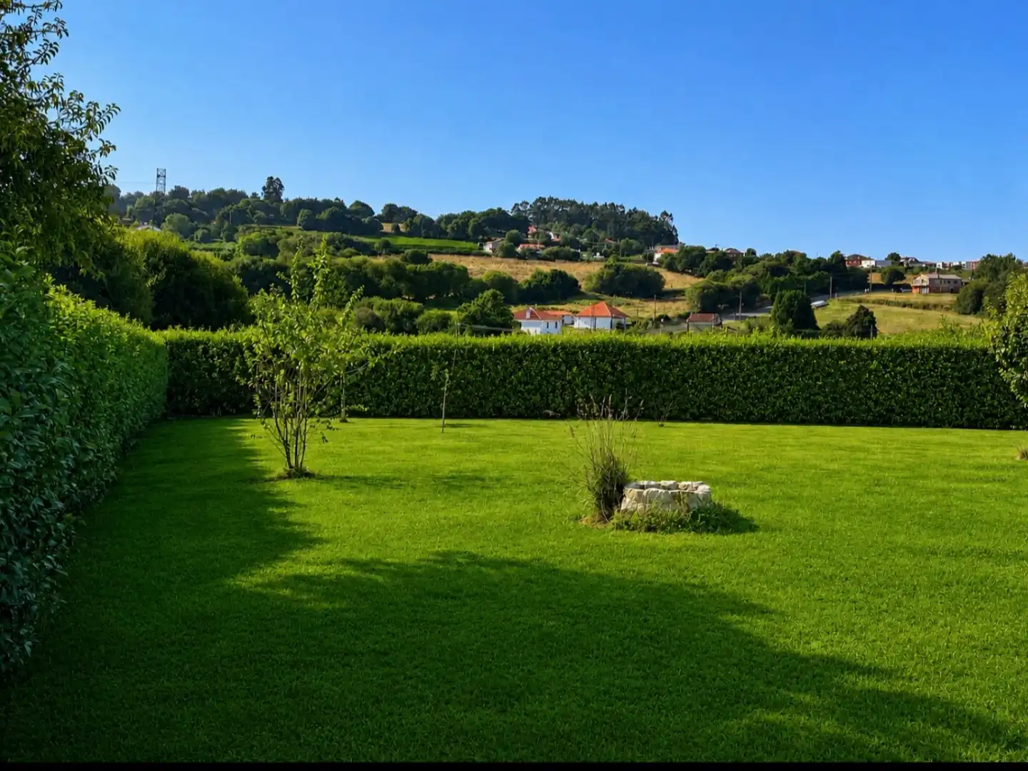 Garden of Houses for sale in Abegondo, A Coruña