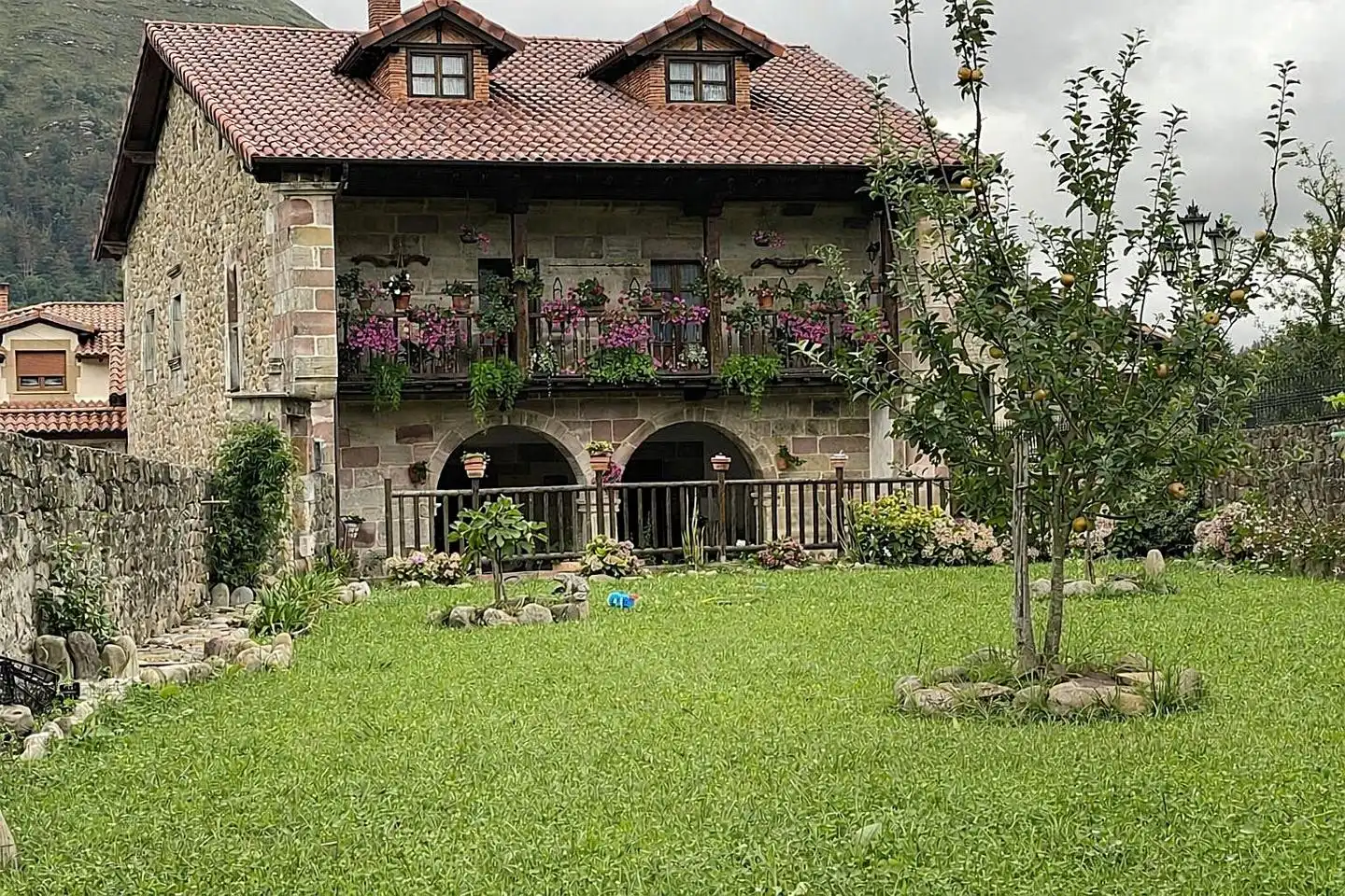 Exterior view of Houses for sale in Ruente  with Heating, Private garden and Furnished