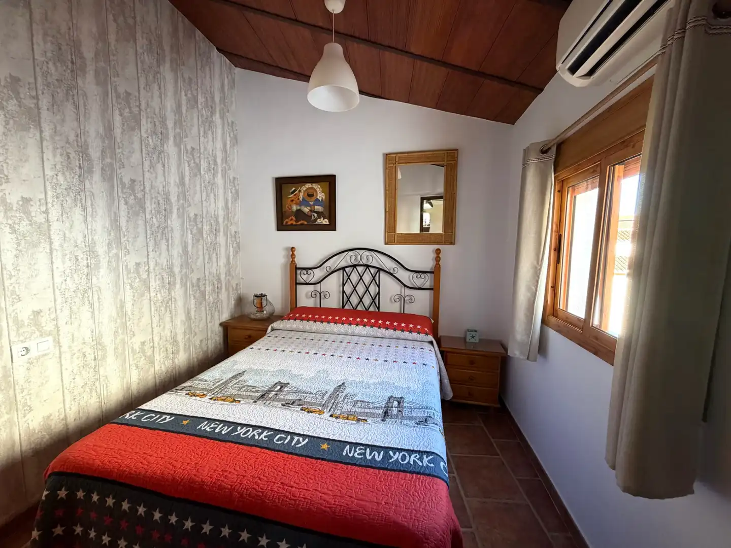 Habitación de Casa adosada en venta en Ardales con Aire acondicionado, Terraza y Amueblado