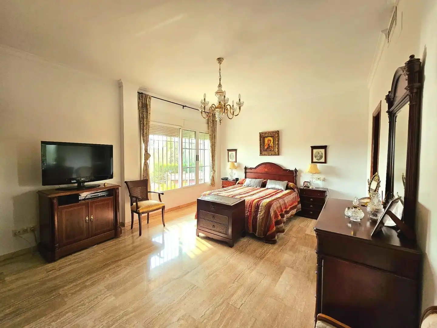 Chalet con piscina en venta en PLATERO HEREDIA, imagen 32
