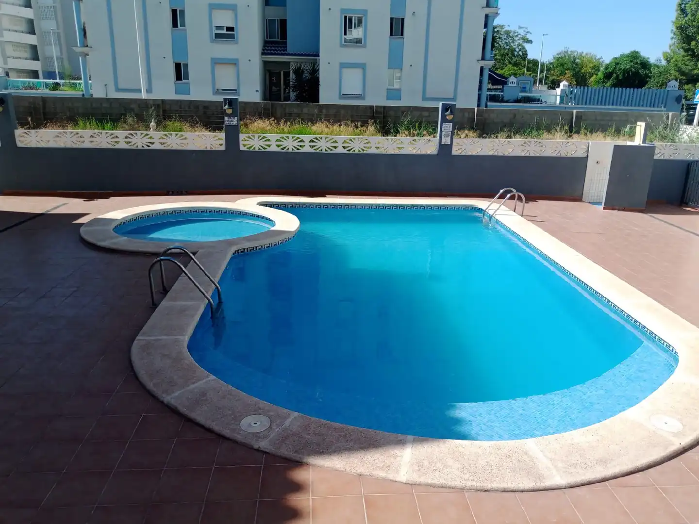 Mini appartamento con piscina in vendita a Moncófar Playa