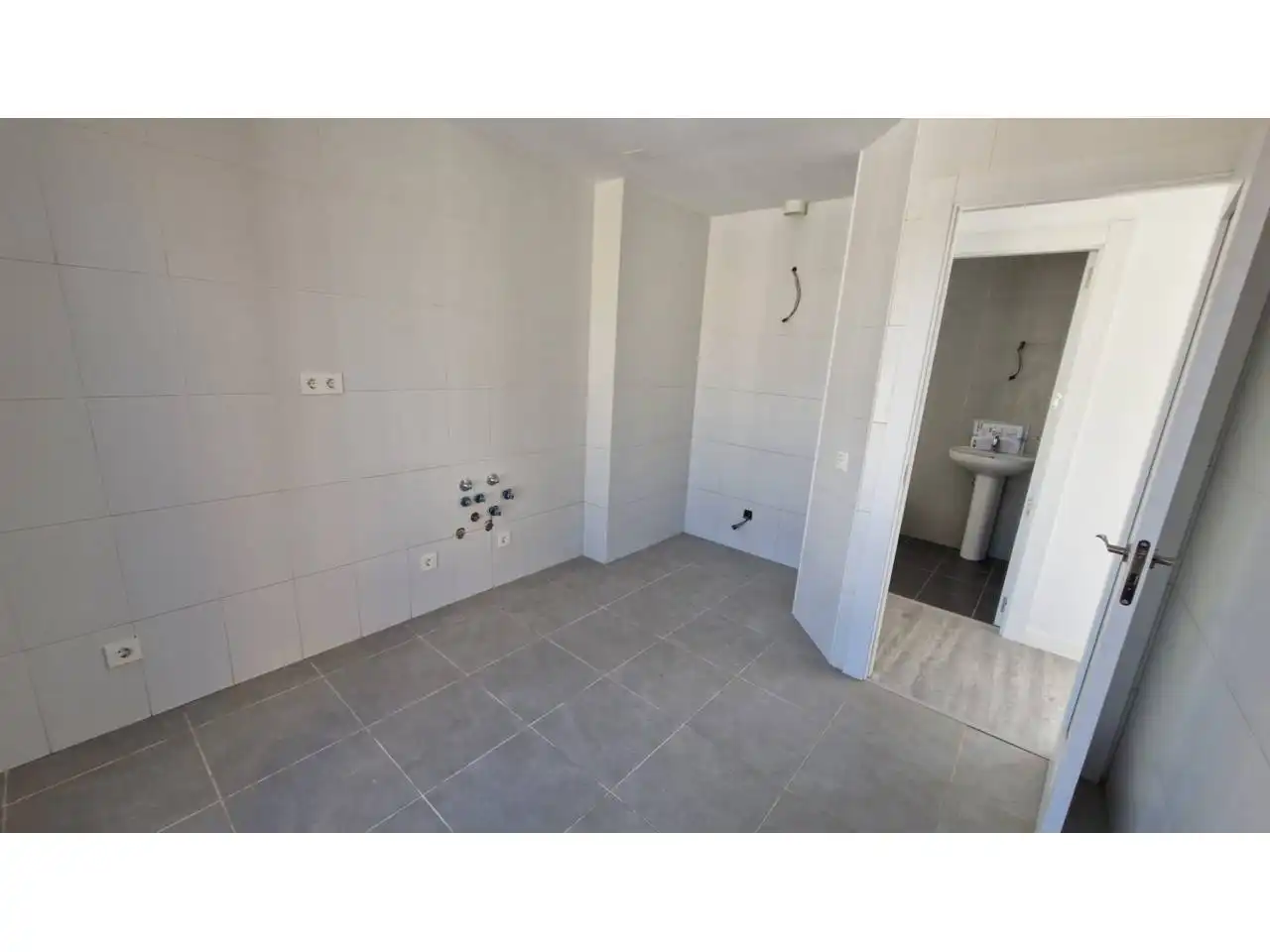 Bathroom of Attic for sale in Lardero  with Heating, Parquet flooring and Terrace