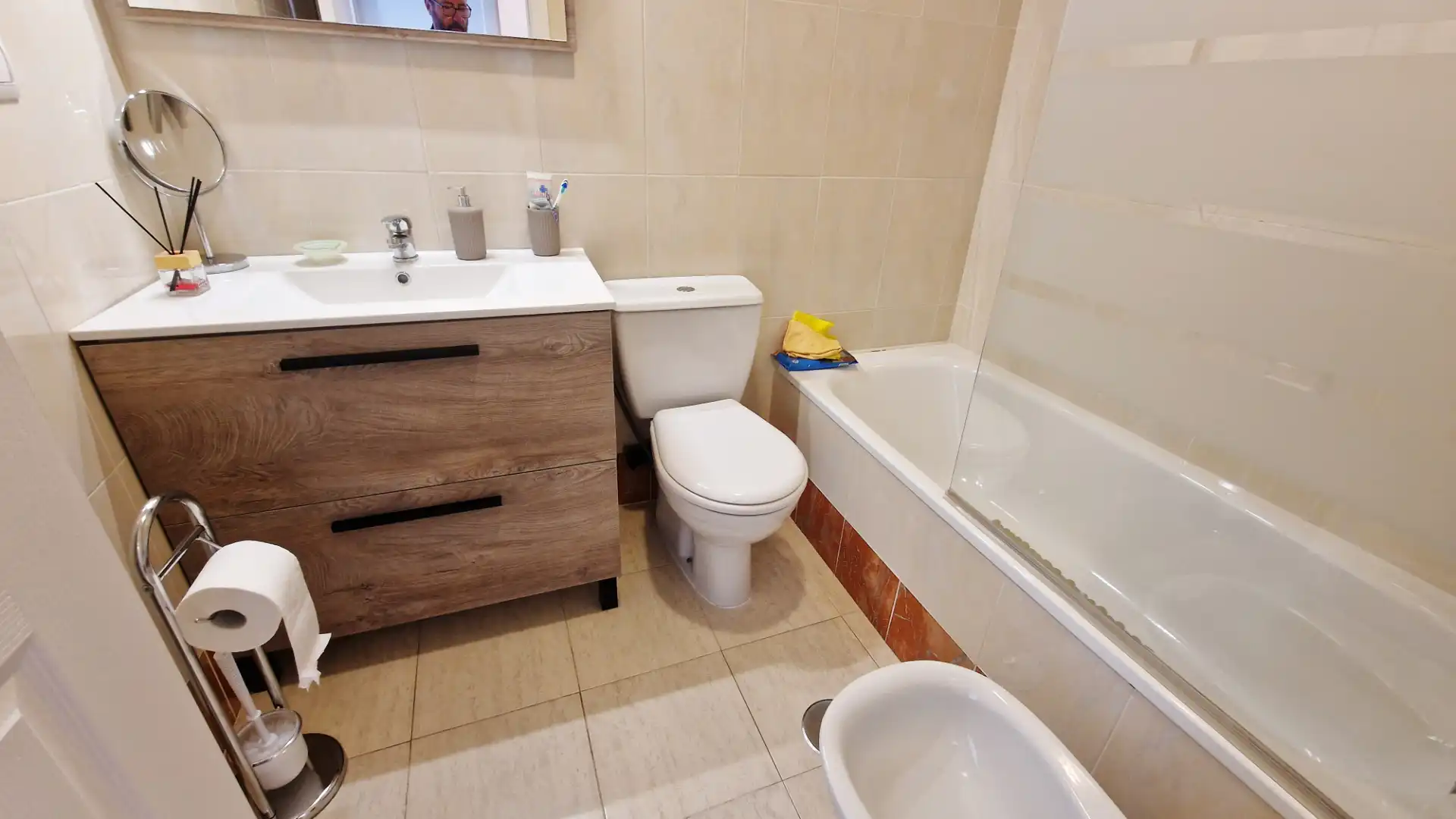 Bany de Apartament en venda en Vélez de Benaudalla amb Moblat, Forn i Rentadora