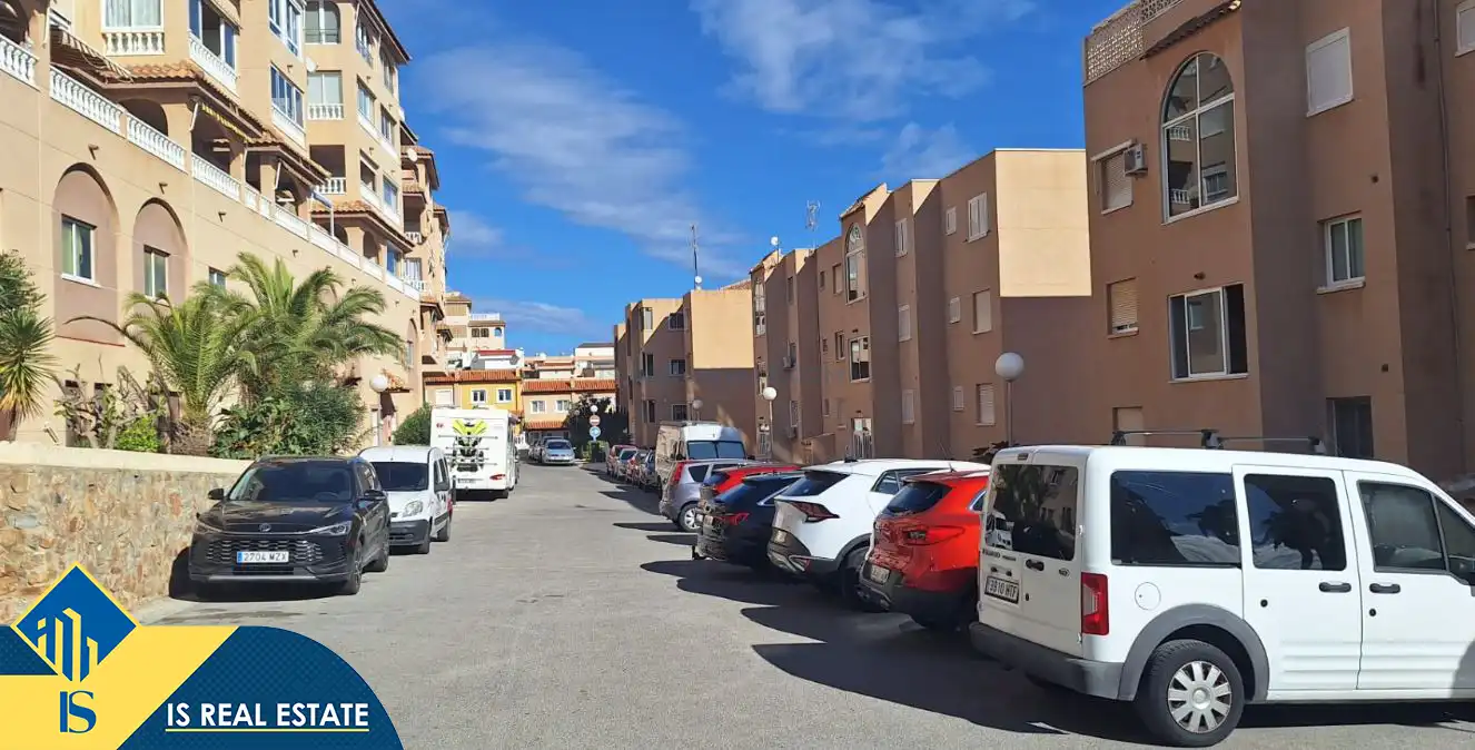 Vista exterior de Estudi en venda en Torrevieja amb Aire condicionat, Calefacció i Terrassa