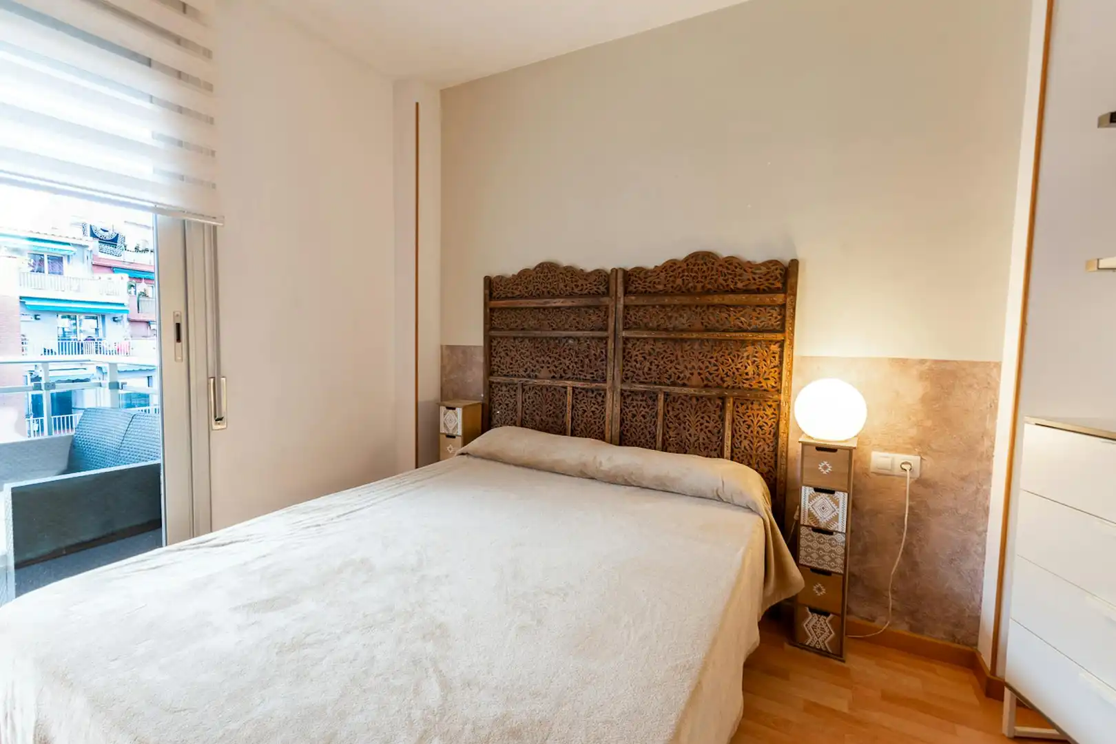 Schlafzimmer von Wohnung zur Miete in Barcelona mit Klimaanlage, Heizung und Möbliert